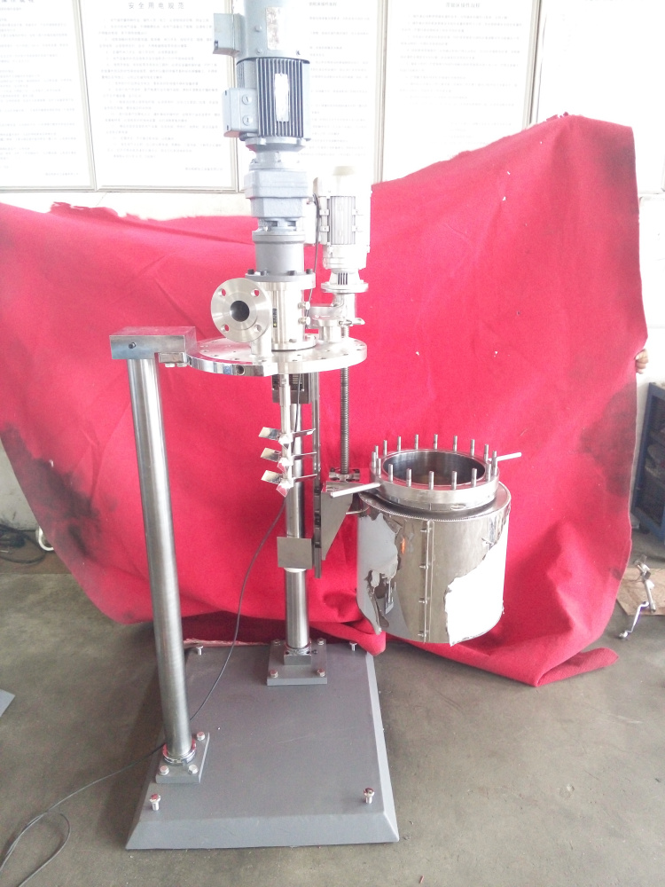 DFCF系列-釜体升降，并可水平旋转到一边4