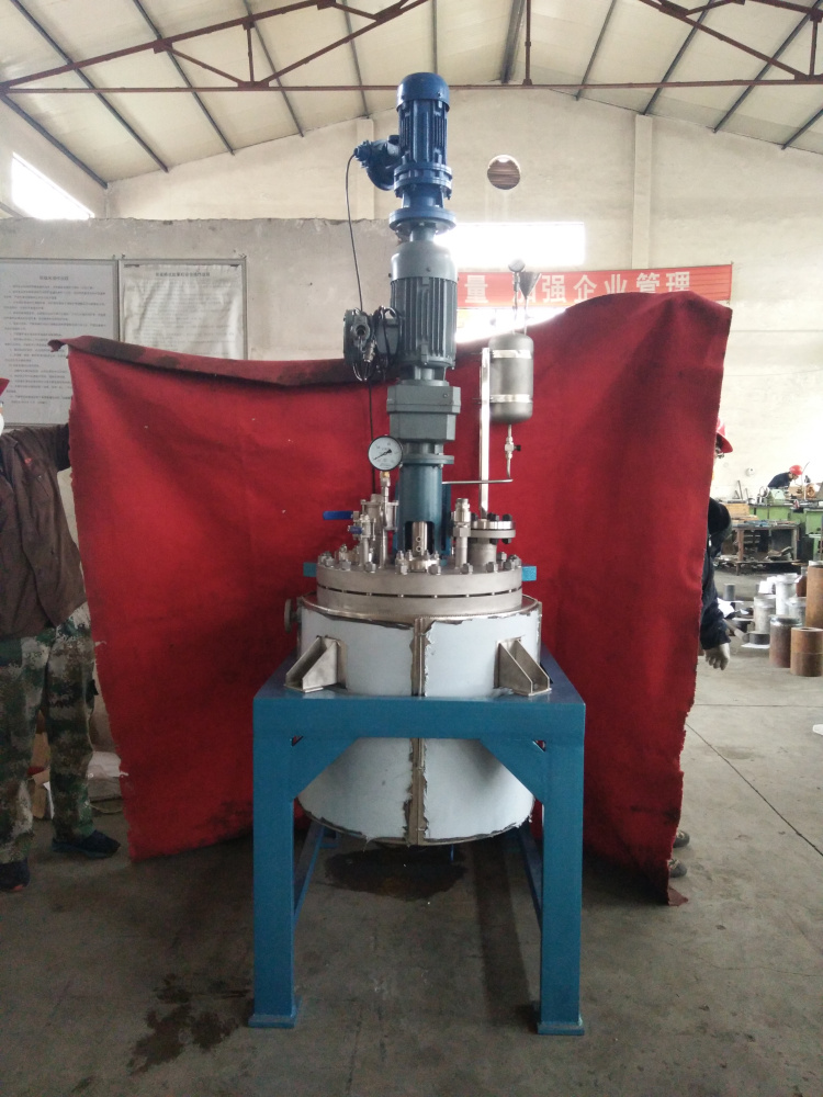 TFCF系列--电动升降釜盖、直连搅拌、带在线加料罐2